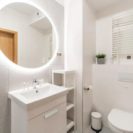 Rent Like Home - Prima 37